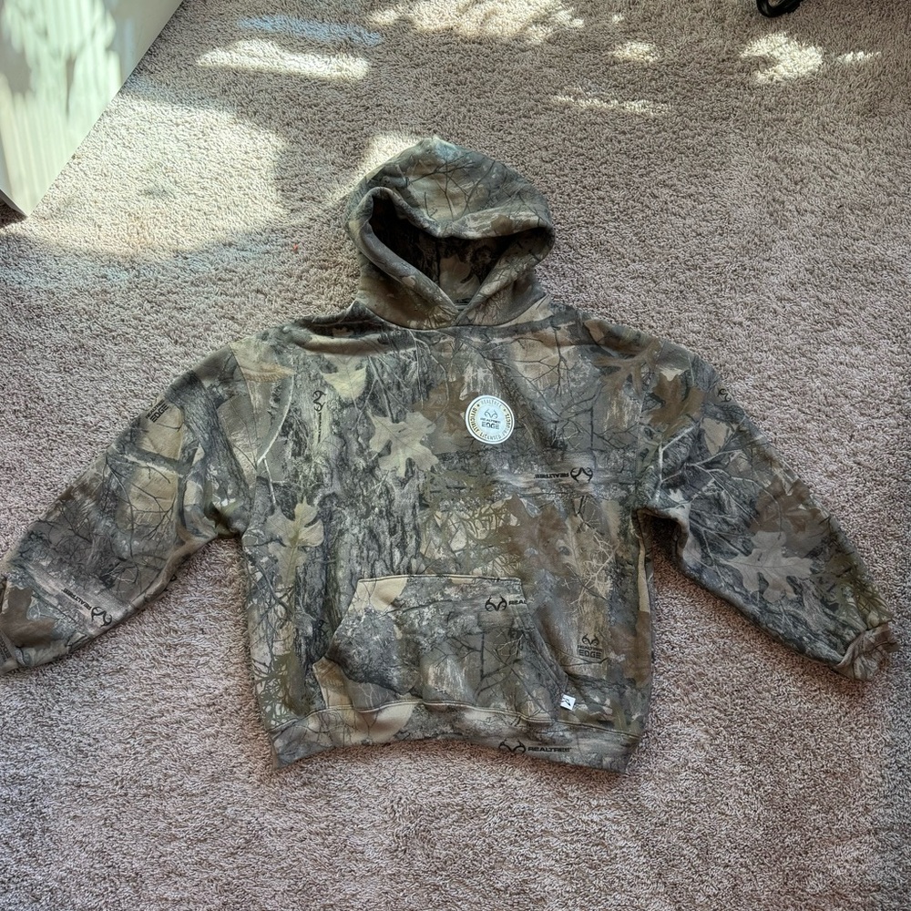NWT Akimbo Club x Realtree Boxy Hoodie